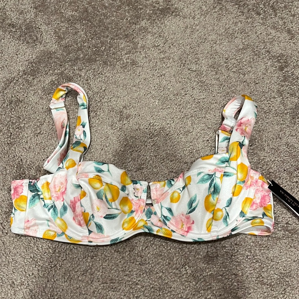 NEW Victoria’s Secret Full Coverage Bikini Top 32D NWT